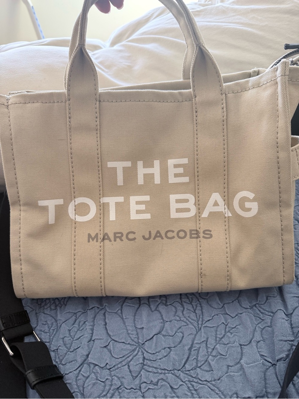 Marc Jacobs Canvas Tote Bag in Beige and White Logo Medium